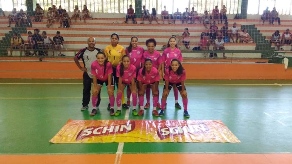 Itapebi:Seleção feminina de futsal vence mais uma vez em partida em Eunápolis e segue na competição
