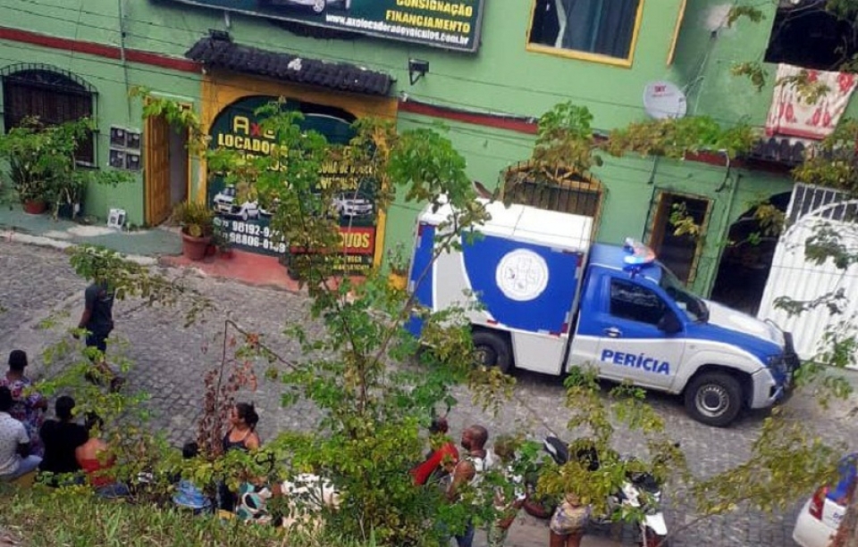 Bandidos invadem escritório e matam empresário em Porto Seguro
